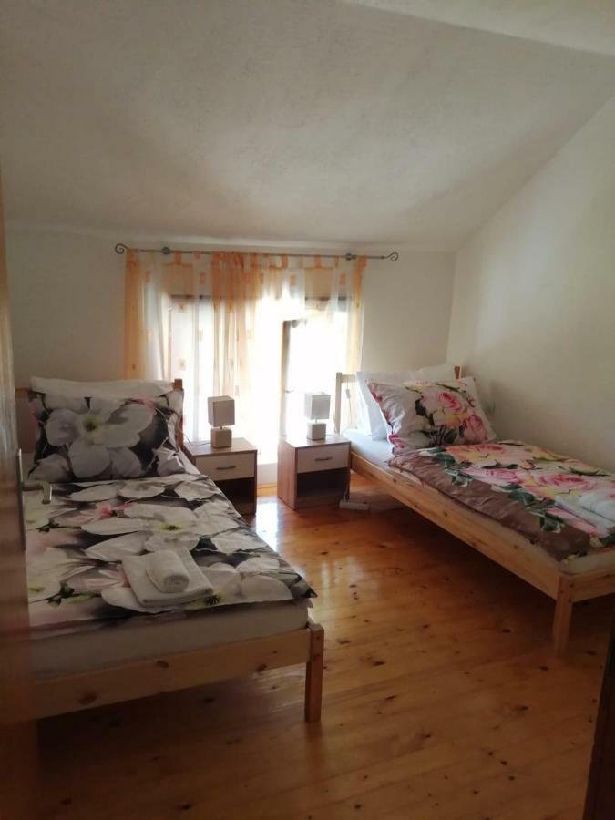 Apartman Franjicic Korenica Exteriér fotografie